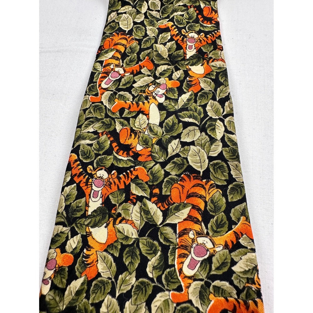 Disney Tigger 100% Silk Tie Walt Disney World Orange Green Leaf‎ Pattern - Picture 9 of 10